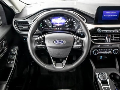 2022 Ford Escape Hybrid SE