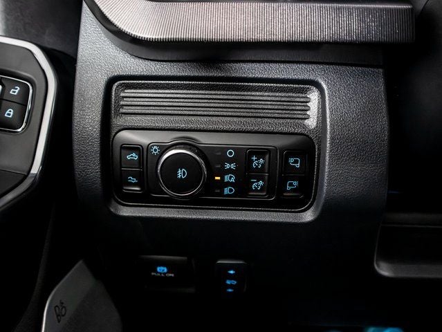2025 Ford F-350 SD Platinum