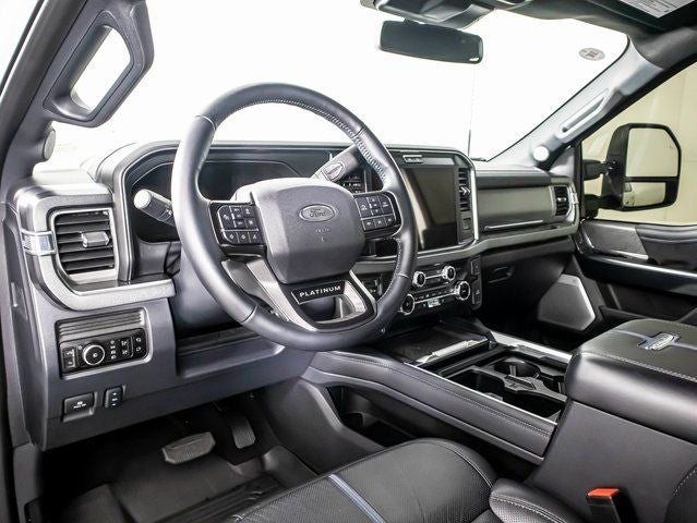 2025 Ford F-350 SD Platinum