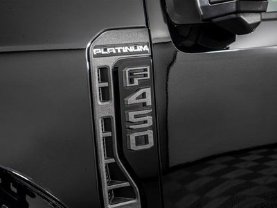 2025 Ford F-450 SD Platinum