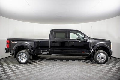 2025 Ford F-450 SD Platinum