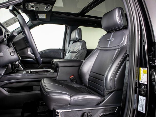 2025 Ford F-450 SD Platinum