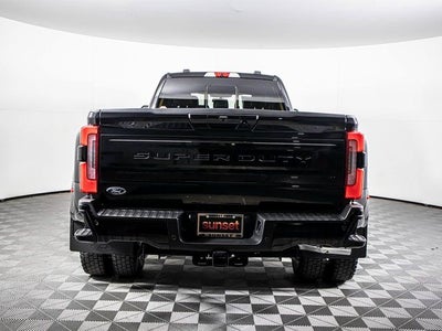 2025 Ford F-450 SD Platinum