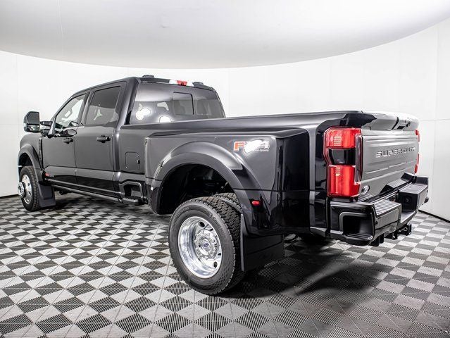 2025 Ford F-450 SD Platinum