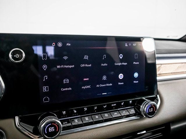 2024 GMC Canyon Denali