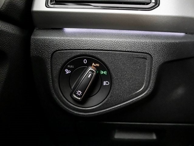 2023 Volkswagen Atlas Cross Sport 3.6L V6 SEL Premium R-Line