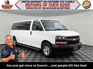 2023 Chevrolet Express Passenger 3500 1LS