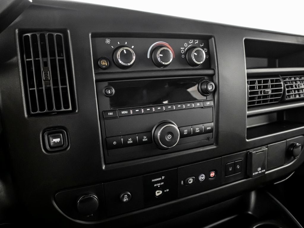 2022 Chevrolet Express Passenger 3500 LT