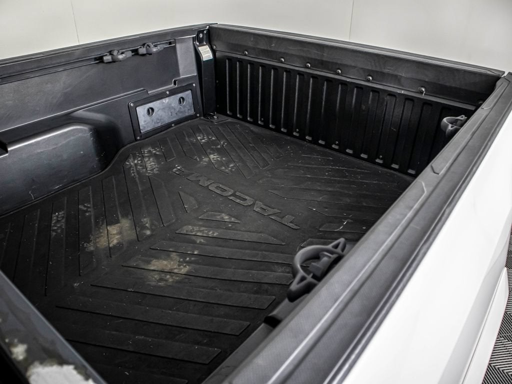 2016 Toyota Tacoma SR