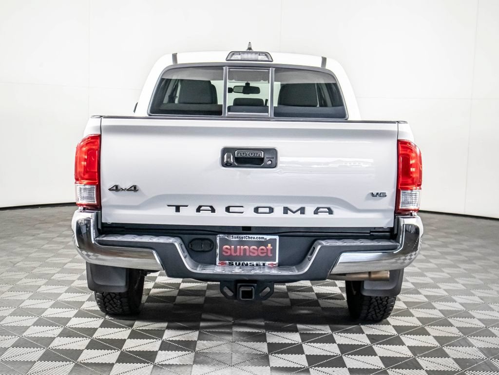 2016 Toyota Tacoma SR