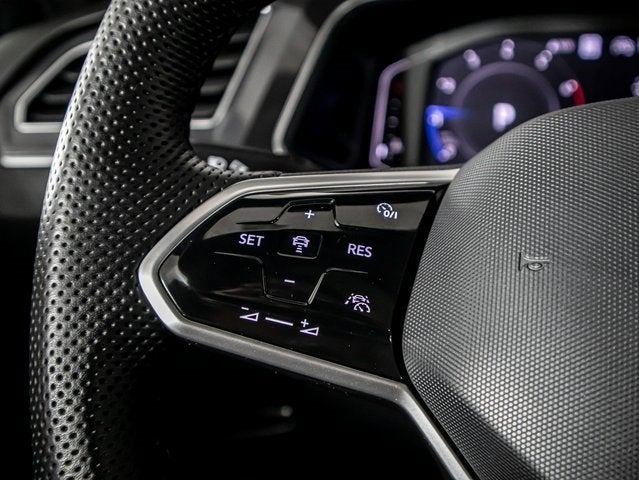 2024 Volkswagen Tiguan SEL R-Line