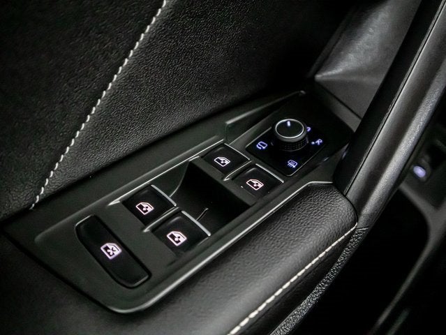 2024 Volkswagen Tiguan SEL R-Line