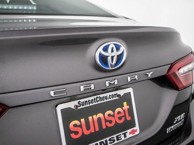 2020 Toyota Camry Hybrid XLE