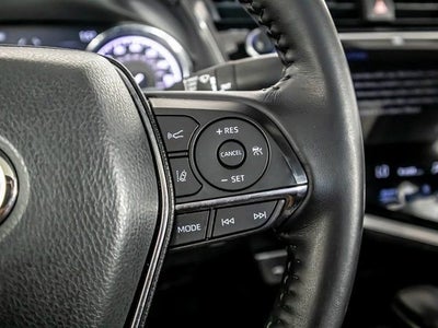 2020 Toyota Camry Hybrid XLE