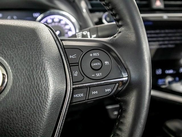 2020 Toyota Camry Hybrid XLE