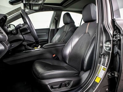 2020 Toyota Camry Hybrid XLE