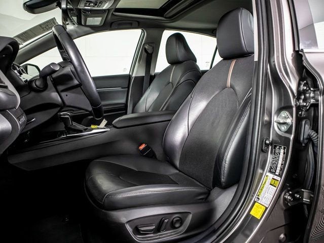2020 Toyota Camry Hybrid XLE