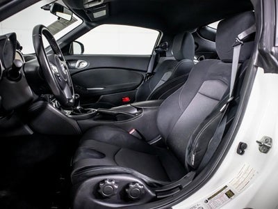 2017 Nissan 370Z 2DR CPE MT