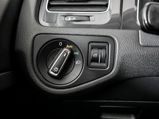 2018 Volkswagen e-Golf SEL Premium