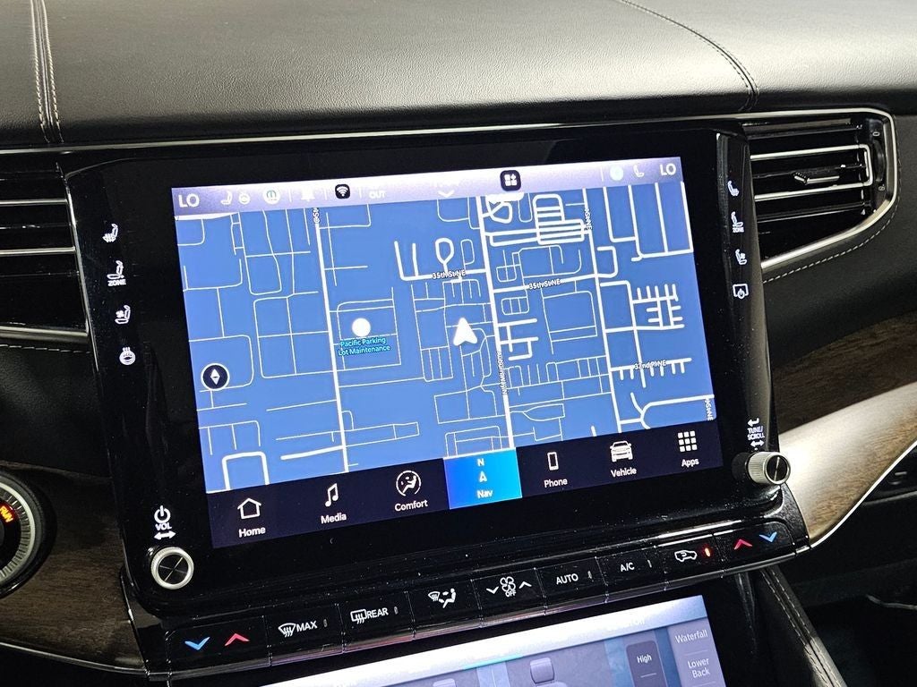 2023 Jeep Grand Wagoneer Base