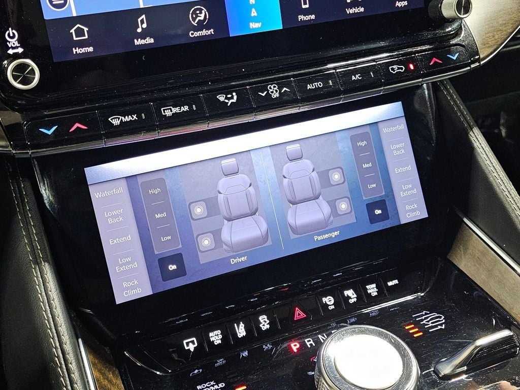 2023 Jeep Grand Wagoneer Base