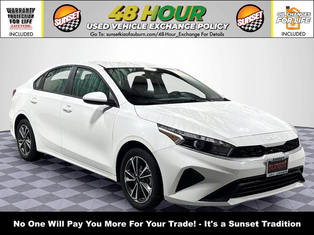 2024 Kia Forte LXS AT's photo
