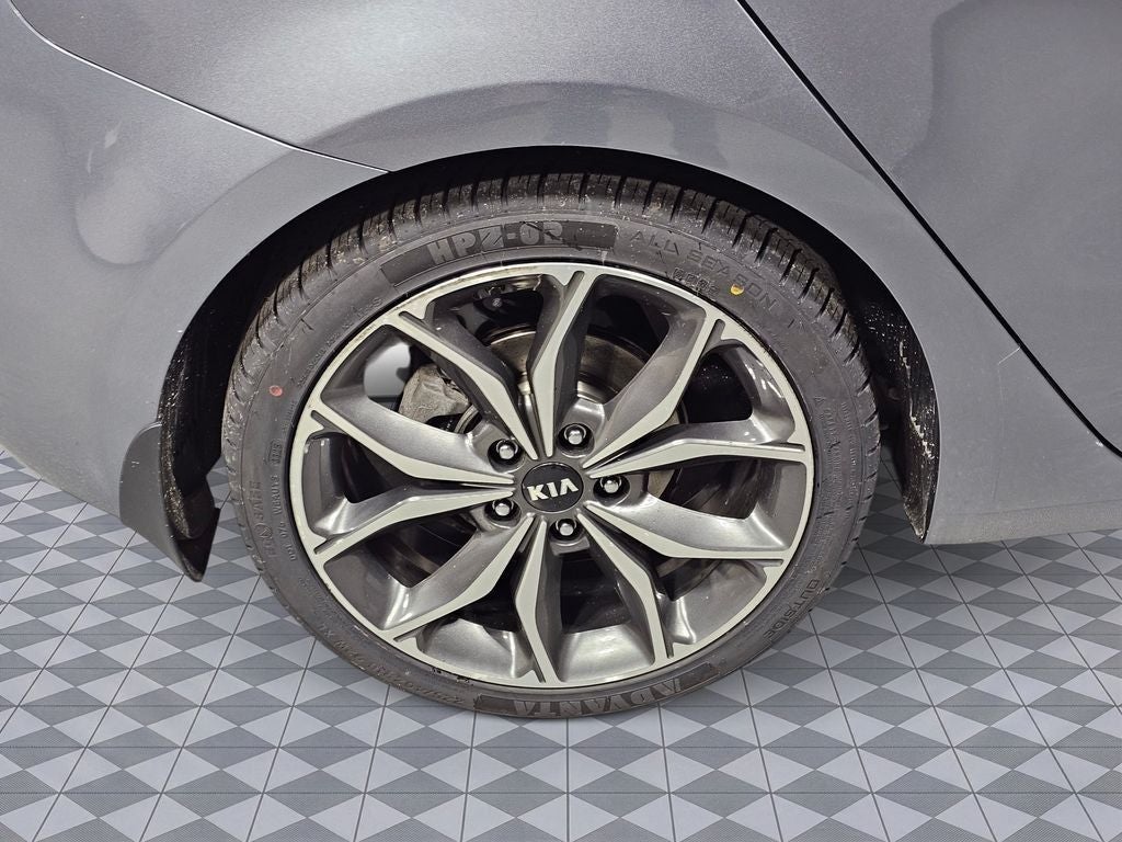 2018 Kia Forte5 SX