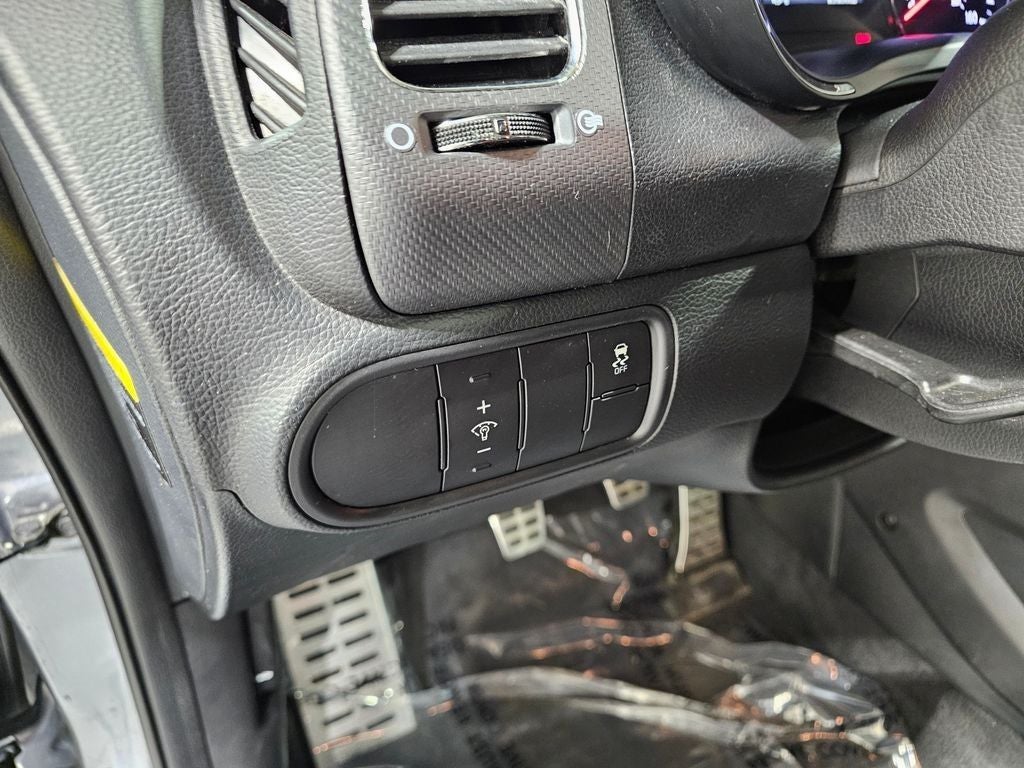 2018 Kia Forte5 SX