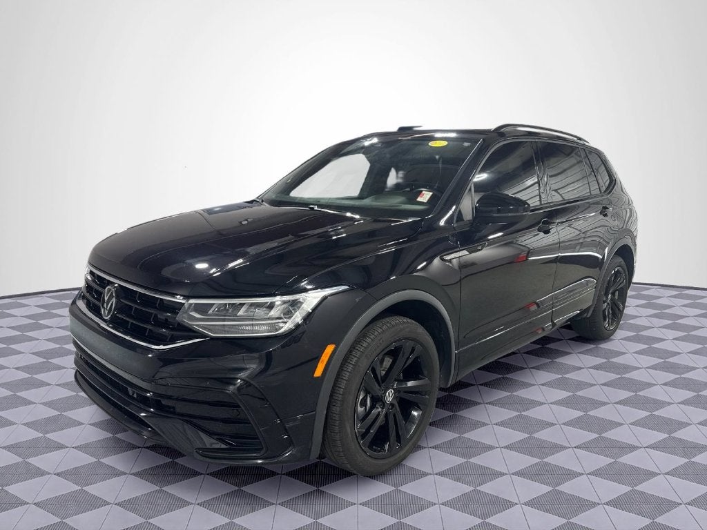 2024 Volkswagen Tiguan 2.0T SE R-Line Black