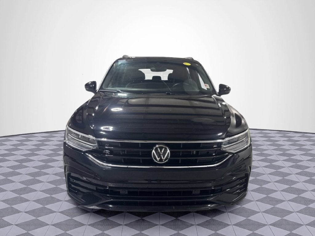 2024 Volkswagen Tiguan 2.0T SE R-Line Black