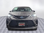 2022 Toyota Sienna LE 8 Passenger
