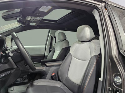 2022 Toyota Sienna LE 8 Passenger