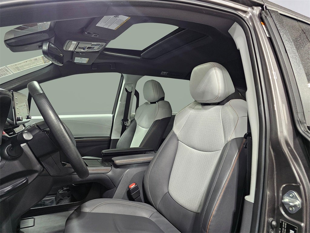 2022 Toyota Sienna LE 8 Passenger