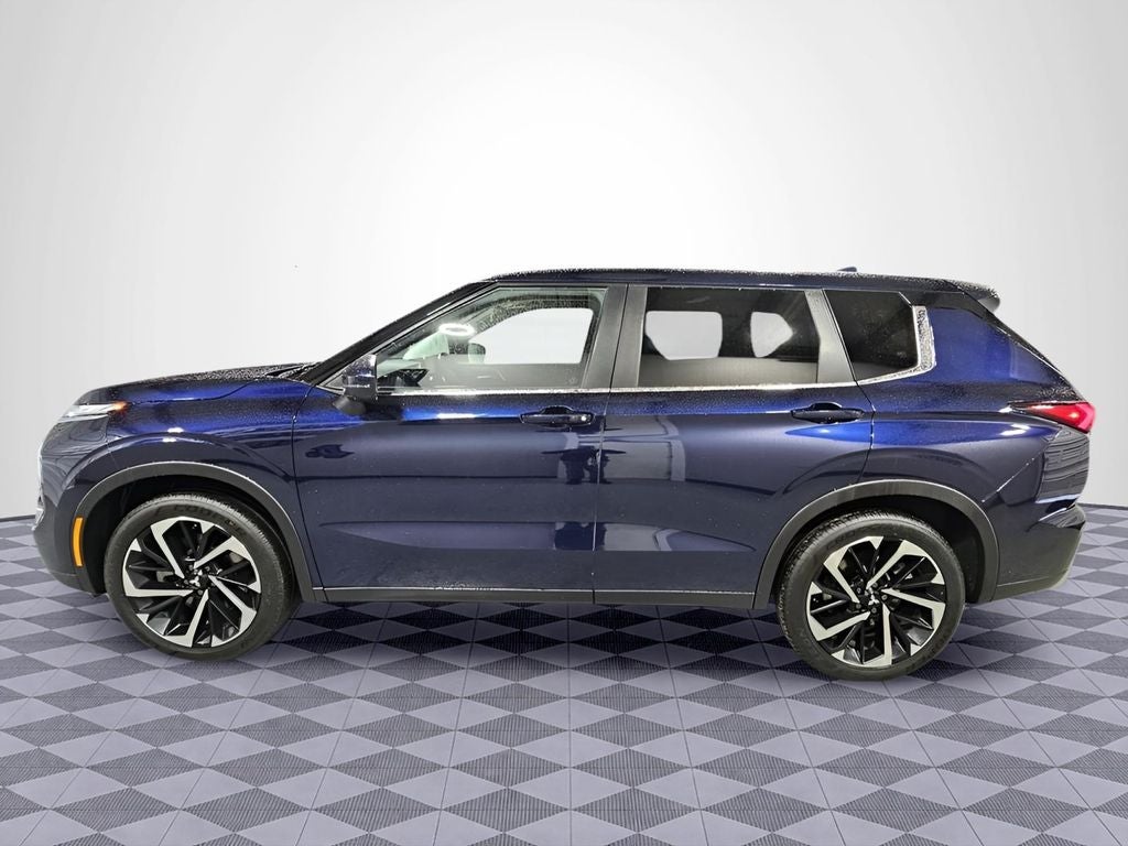 2022 Mitsubishi Outlander Black Edition