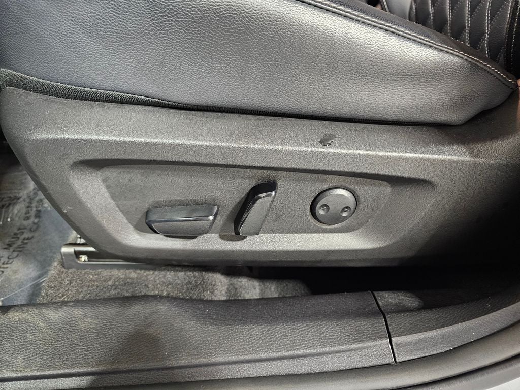 2024 Mitsubishi Outlander PHEV SEL