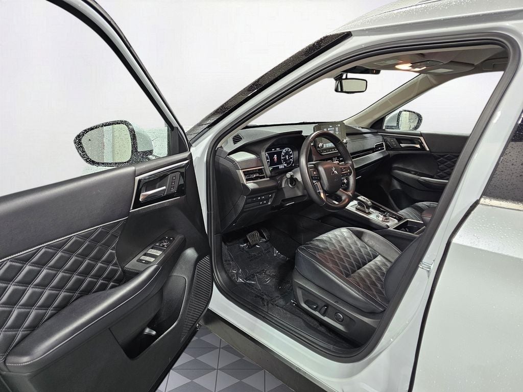 2024 Mitsubishi Outlander PHEV SEL