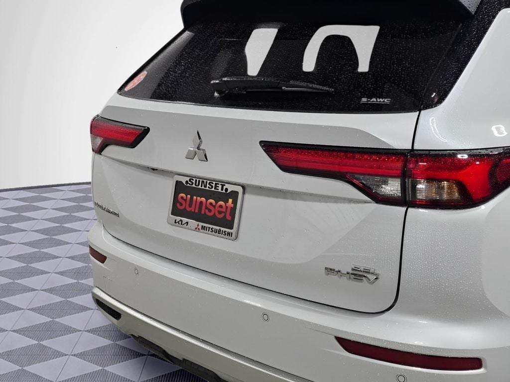 2024 Mitsubishi Outlander PHEV SEL