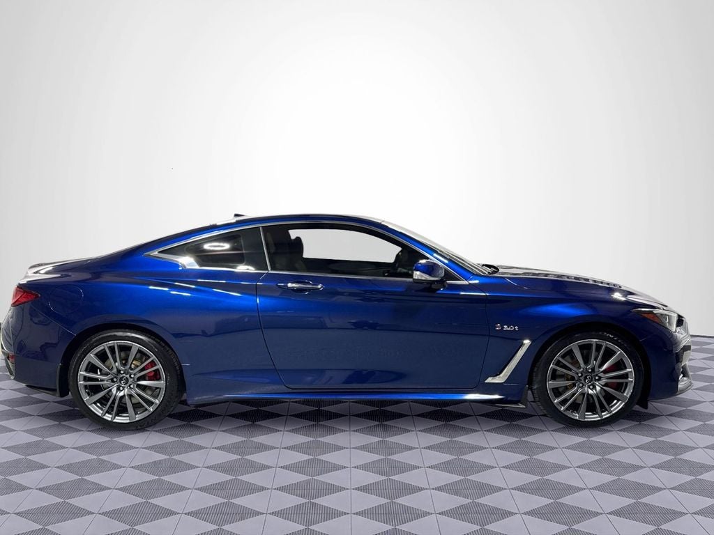 2017 INFINITI Q60 Red Sport 400