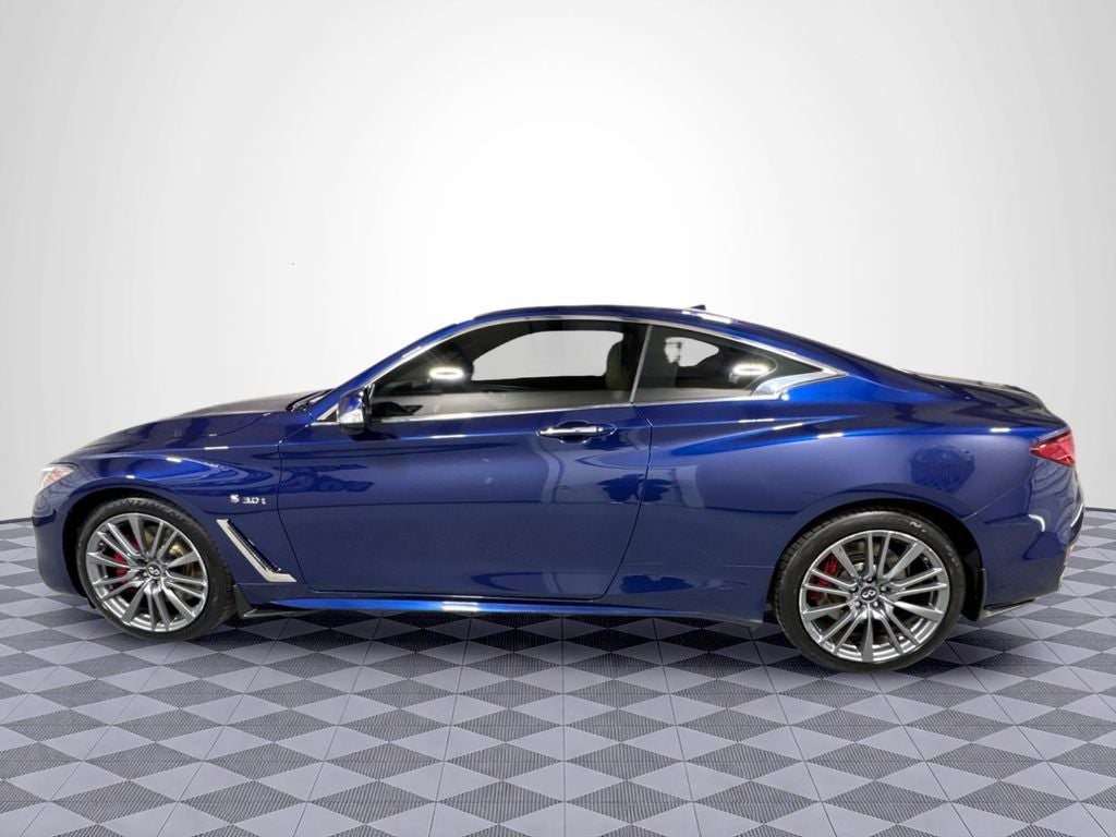 2017 INFINITI Q60 Red Sport 400