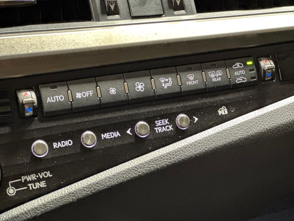 2019 Lexus ES 300h