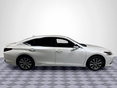 2019 Lexus ES 300h