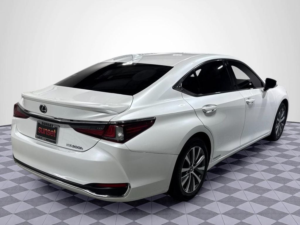 2019 Lexus ES 300h