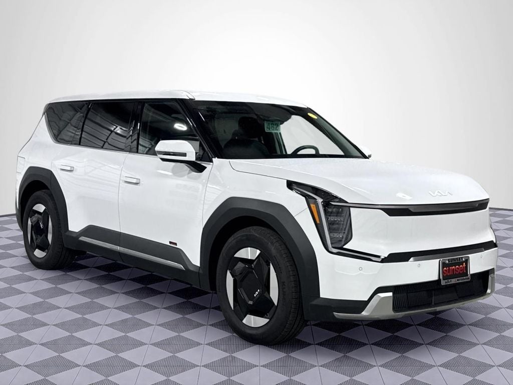 2024 Kia EV9 Land AWD's photo