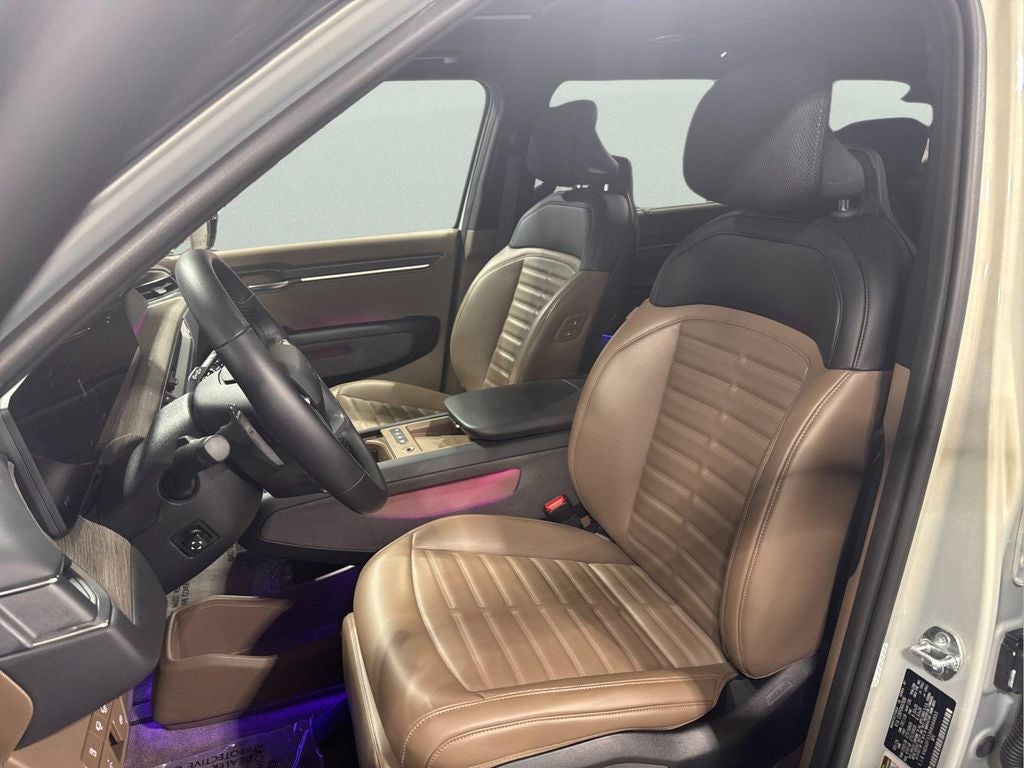 2024 Kia EV9 Land