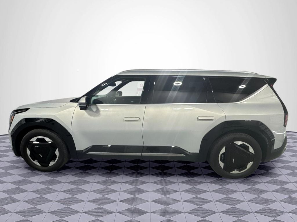 2024 Kia EV9 Land