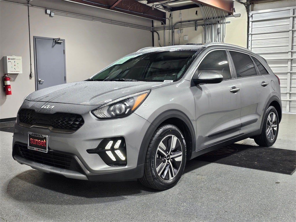 2022 Kia Niro LXS