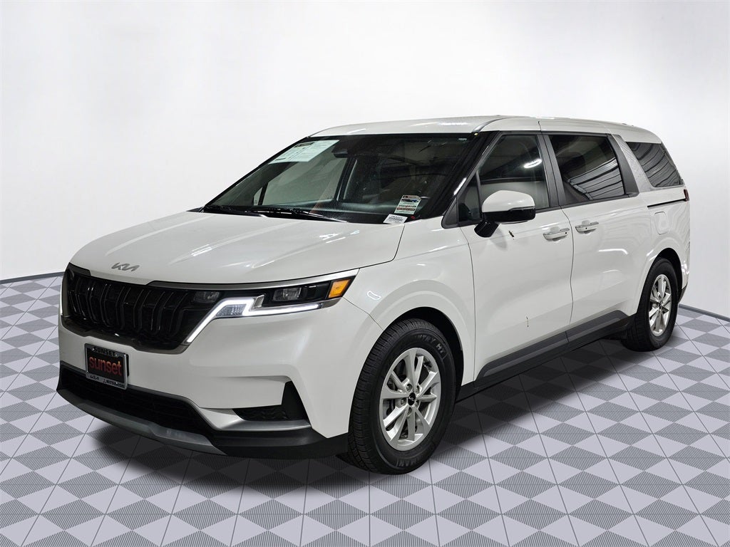 2024 Kia Carnival LX