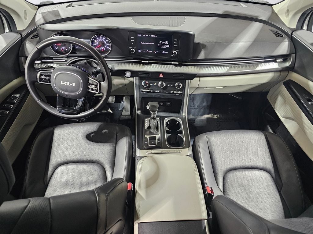 2024 Kia Carnival LX