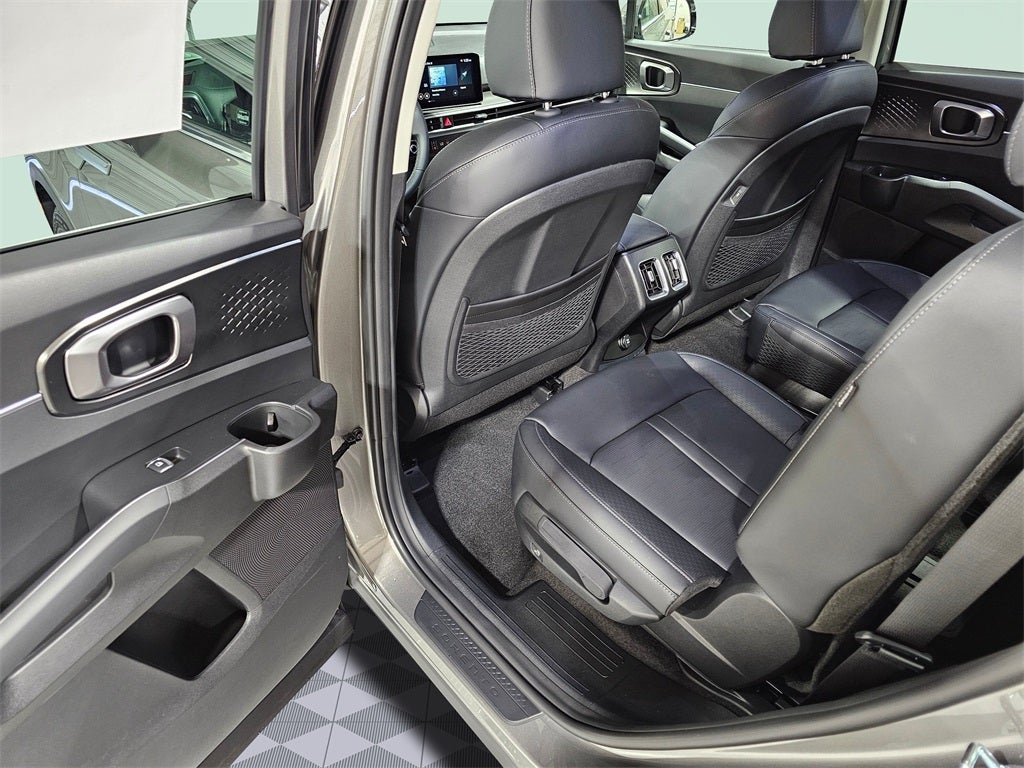 2025 Kia Sorento Hybrid EX