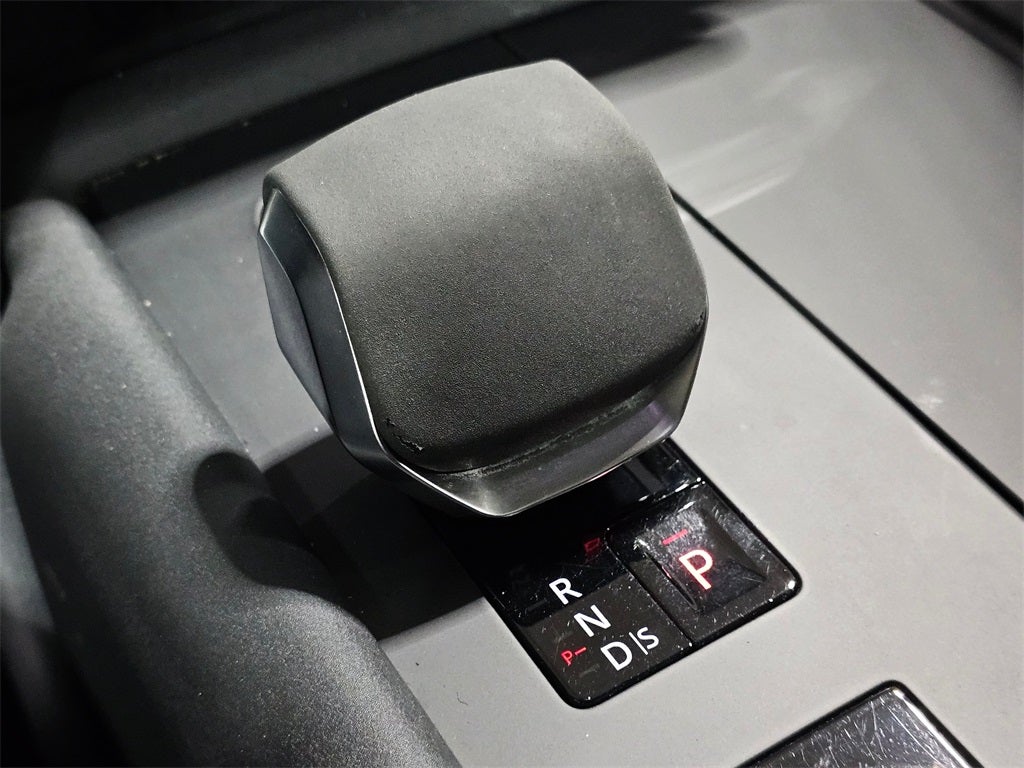 2024 Land Rover Discovery S